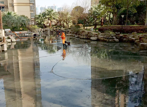 老城景观池淤泥清理